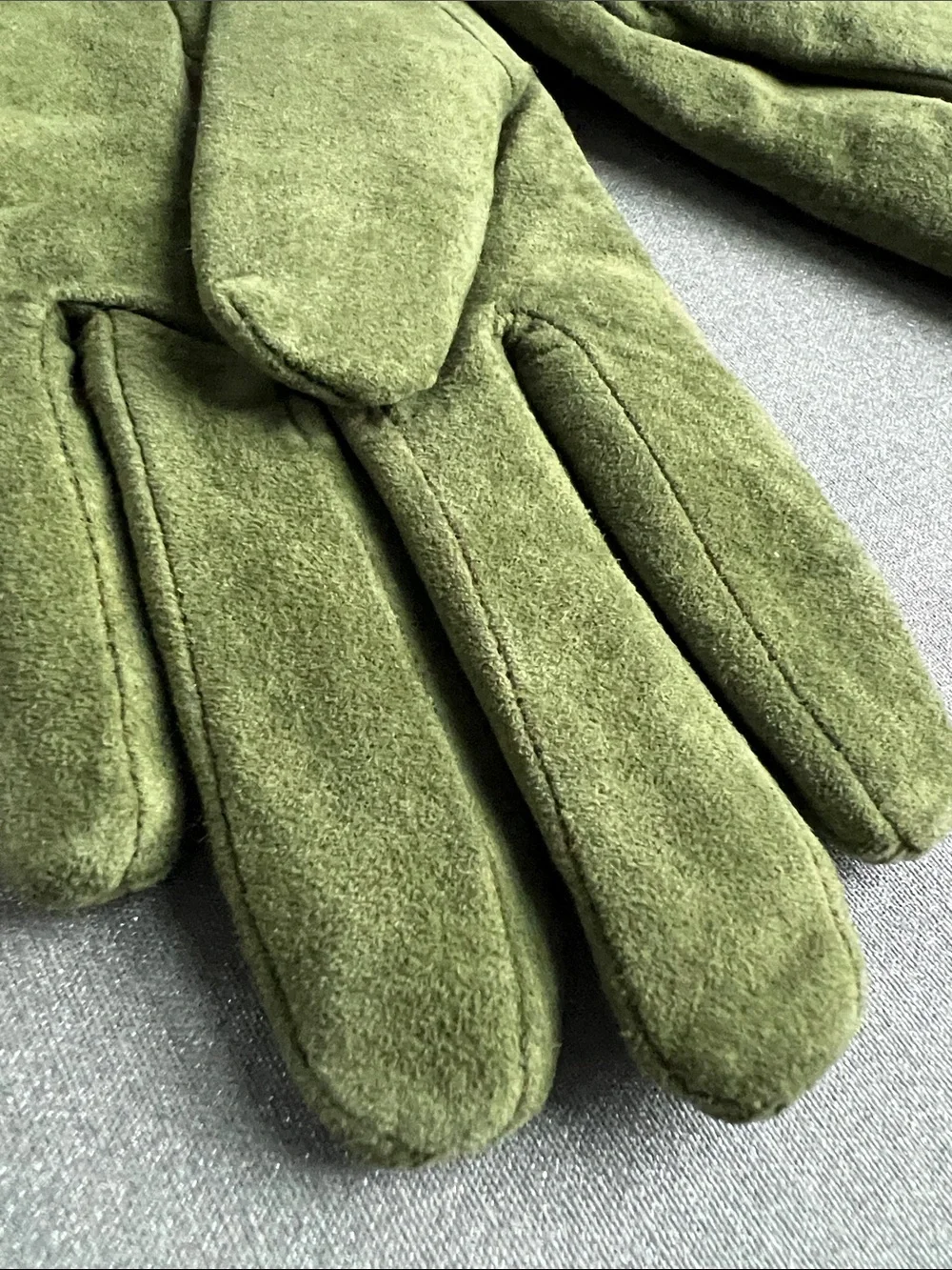 isotoner | Olive Green Suede Gloves with Plush Fringe Cuff #883J4 NWT Size M
